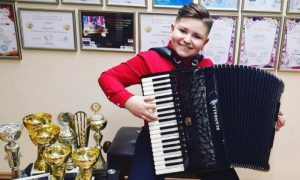 Novi uspjeh mladog virtuoza: Đorđe Perić osvojio zlato na “Harmonika festu” u Tivtu