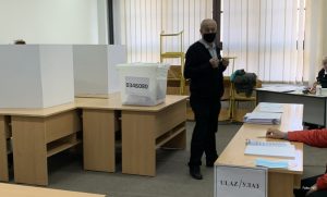 Banjalučani glasaju za članove savjeta mjesnih zajednica: Prvi presjek izlaznosti u 13 časova