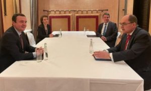 Za Dodika su Šmit i Kurti lažni: Jedan visoki predstavnik, drugi premijer lažne države