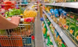 Povećani troškovi četvoročlane holandske porodice: Cijene namirnica veće za 18,5 odsto
