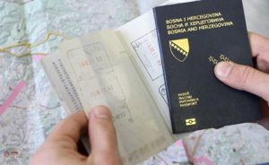 Stanovništvo masovno odlazi, a malo dolazi: Pasoš BiH ne zanima strance