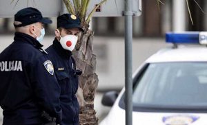 Ponašanje na meti žestokih osuda: Policajac sa prijateljem u službenom vozilu šmrkao kokain