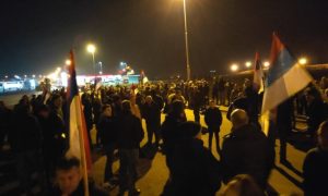 “Blokadom protiv izdaje”: Protest u Crnoj Gori – blokade na 17 saobraćajnih punktova VIDEO