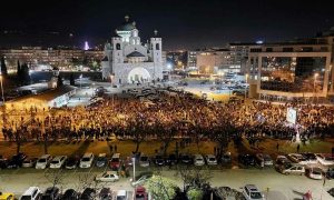 Veliki narodni protest u Podgorici! Bečić: Dođoh večeras bez fotelje, ali slobodno