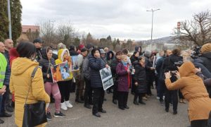 Završen protest porodica nestalih i poginulih Srba: Traže procesuiranje Orića i njegovih sradnika