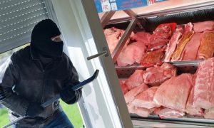 Krađa bila kratkog daha: Mladići opljačkali butik i mesaru pa “pali” u ruke policiji