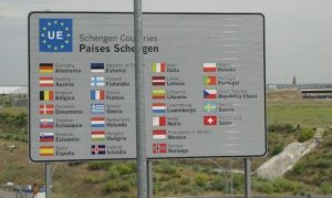 Makron: Potrebna reforma Šengen zone