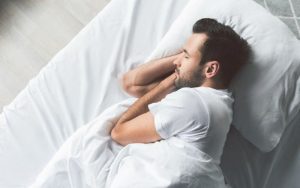 Najpopularniji položaj kod ljudi: Zašto je dobro spavati na boku?