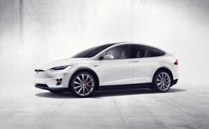 Zbog greške u sistemu za automatsko spuštanje prozora: Tesla povlači 1.1 milion vozila u SAD