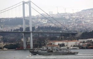 Turski zvaničnik demantovao Zelenskog: Ankara nije zabranila prolazak ruskih brodova