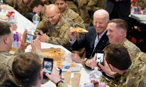 Bajden ručao sa američkim vojnicima: Jeo bih pasulj, ali je ponuđena pica
