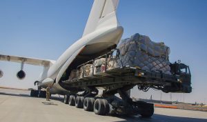 Italijanski radnici odbili da ukrcaju tovar: “Humanitarni” paketi za Ukrajinu puni oružja