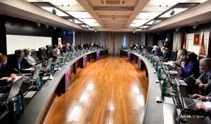 Povokacije i uvrede: Umalo tuča na sjednici crnogorske vlade