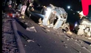 Kobno veče: U sudaru dva putnička vozila poginule tri osobe