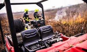 Vatrogasci apeluju da se ne pali vatra na otvorenom: Učestali požari niskog rastinja i šume