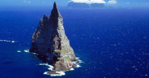 Ova stijena u okeanu visoka je kao dva Ajfelova tornja, zovu je australijski Everest FOTO
