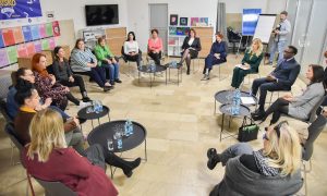 “Zdrava djevojka – zdrava porodica“: U Domu omladine održana diskusija o prevenciji rodno zasnovanog nasilja