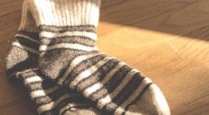 Manje ugodne posljedice: Šta se dešava s vašim tijelom ako spavate u čarapama?