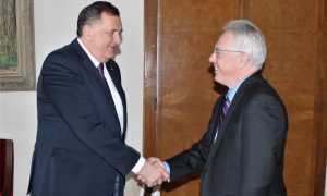 Dodik poručio ambasadoru SAD: Srpska za poštovanje izvornog Dejtona