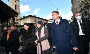 Stanivuković i Berbok obišli crkvu na Baščaršiji: Prilika da ministarku upoznamo i sa kulturnom baštinom našeg naroda