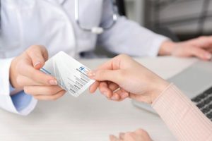 FZO RS: Poziv osiguranicima da preuzmu elektronske zdravstvene kartice