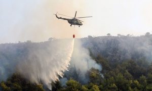 Vatra se rasplamsala zbog vjetra: I dalje gori kod Trebinja
