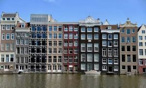 Zašto na prozorima holandskih zgrada nema zavjesa?