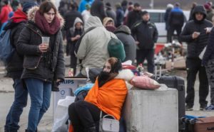 Odlaze iz Ukrajine: Više od 4,5 miliona izbjeglica stiglo u susjedne zemlje