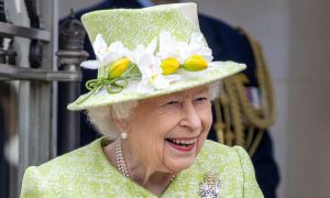 Dnevna doza humora: Britanska kraljica i Slovenija