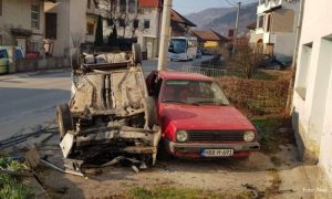 Vozač izgubio kontrolu nad vozilom: Automobil završio na krovu, povrijeđena jedna osoba