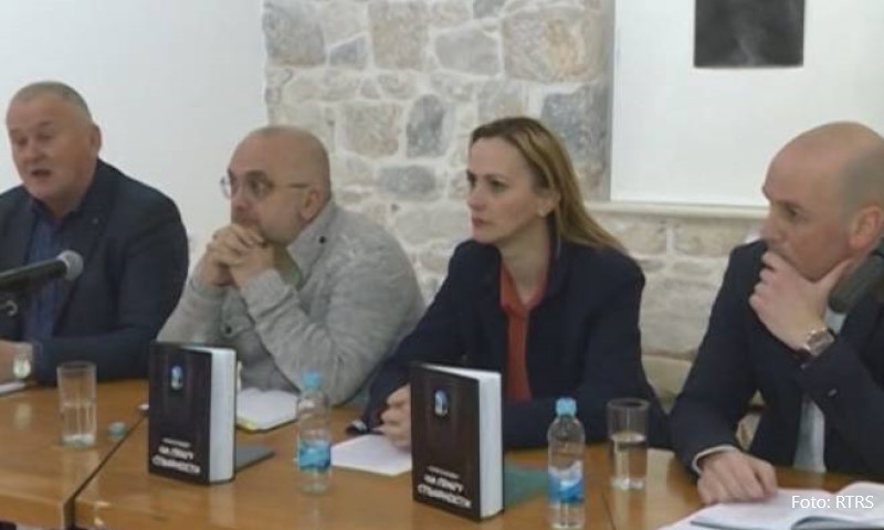 Raznolike teme: Promovisana zbirka pjesama autora Ognjena Kandića