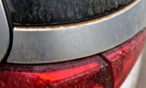 Pijesak iz Afrike: Kako ga ispravno očistiti s automobila