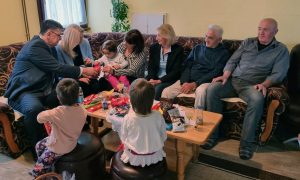Cvijanovićeva i Tegeltija posjetili hraniteljske porodice: Zaslužuju veću pažnju i podršku FOTO