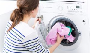 Dobar trik: Evo kako da zadržite svjež miris odjeće nakon pranja VIDEO