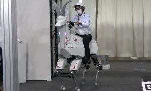Konji odlaze u penziju: Kawasaki predstavio kozu robota koja se može jahati