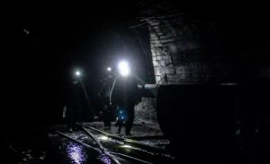 U znak protesta dvije noći proveli pod zemljom: Zenički rudari izašli iz jame