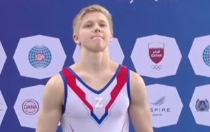 Ruski gimnastičar stavio “Z” na grudi i stao uz Ukrajinca na postolju FOTO
