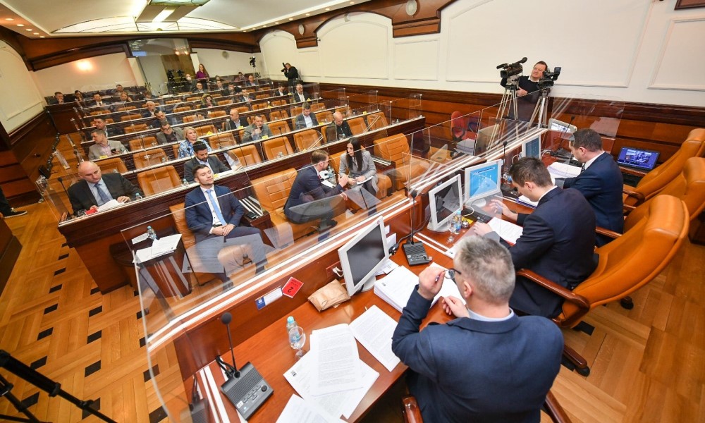 Bura na gradskoj skupštini: Treba li dovesti italijanskog investitora