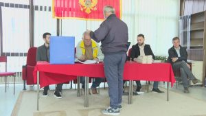 Zatvorena birališta u Beranama i Ulcinju, čekaju se prvi rezultati