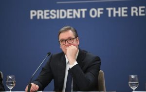 Vučić: Sutra odluka o kandidaturi za predsjednika, ko god da pobijedi – čestitaću