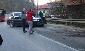 Pješak povrijeđen nakon nesreće: Odmah prevezen u bolnicu