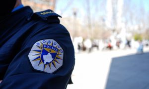 Potvrđeno iz policije: Lažna dojava o bombi na aerodromu u Prištini