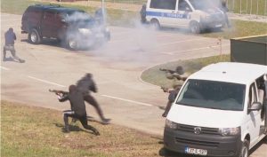 Pokazna vježba MUP-a Srpske: Pucnji, detonacije i nadlijetanje helikoptera VIDEO