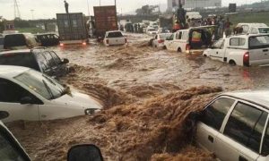 Broj poginulih porastao na 250: Nezapamćene poplave u Јužnoafričkoj Republici VIDEO