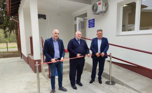 U izgradnju uloženo 200.000 KM: Adžić i Čordaš otvorili novoizgrađenu ambulantu u Donjoj Jurkovici