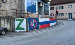 U susret Danu ruskih dobrovoljaca: U Višegradu osvanuli grafiti podrške Rusiji FOTO