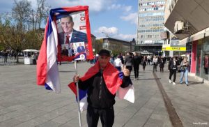 Građani se okupljaju na Trgu Krajine: Došli da podrže borbu protiv sankcije FOTO