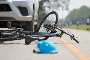 Prevezen u UKC Srpske: U nezgodi kod Prnjavora povrijeđen biciklista