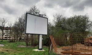 “Posvećen” Đoki Davidoviću: Uklonjen bilbord sa slikom vlasnika firme “Ekvator”