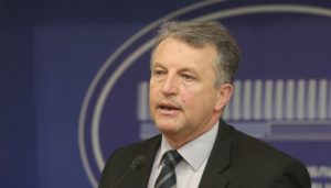 Glamočak kritikuje vlast: Posebnu sjednicu Skupštine iskoristila da odustane od vraćanja nadležnosti